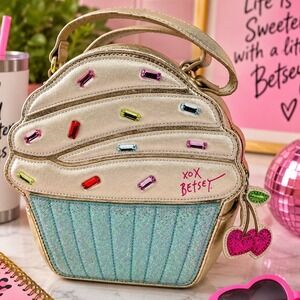 Betsey Johnson Cupcake Lunch Bag Gold Glitter Jeweled Insulated Cherry Kitsch